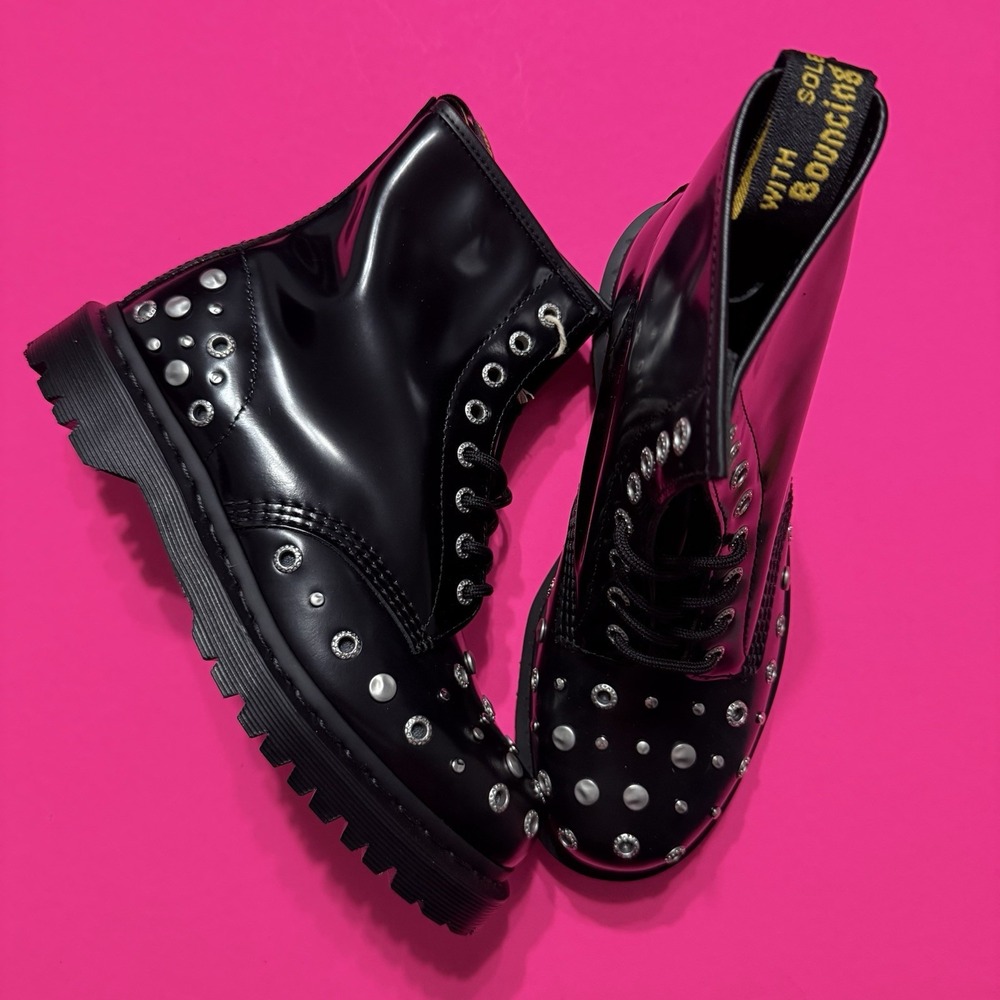 New Dr Martens 1460 Hardware Studded Leather Boots Women Rare Black Size 9